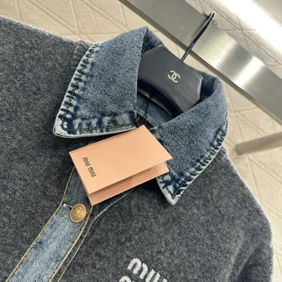 Miu Miu ♥ 2025 New Denim Patchwork Collared Knit Cardigan - Picture 2 of 8